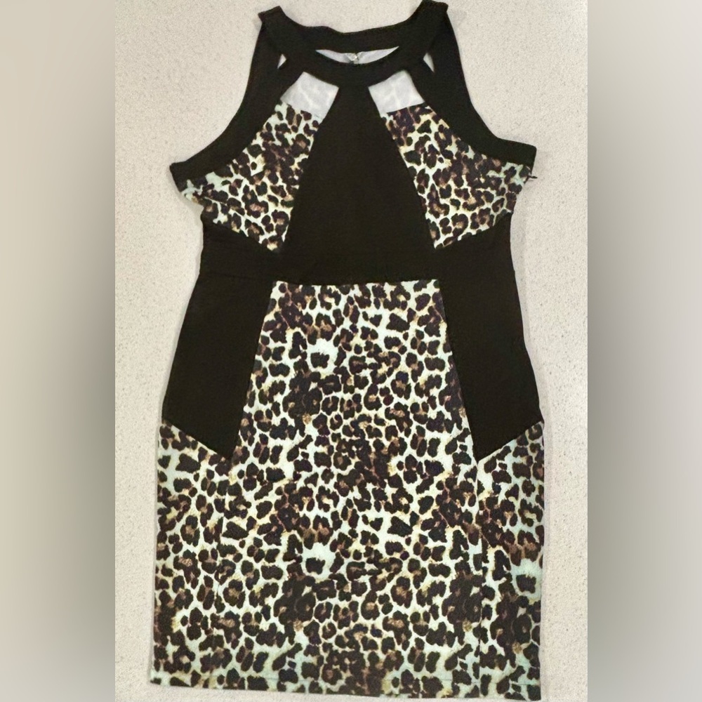 ANGVNS cut out leopard print midi dress NWT🌺5 for $30